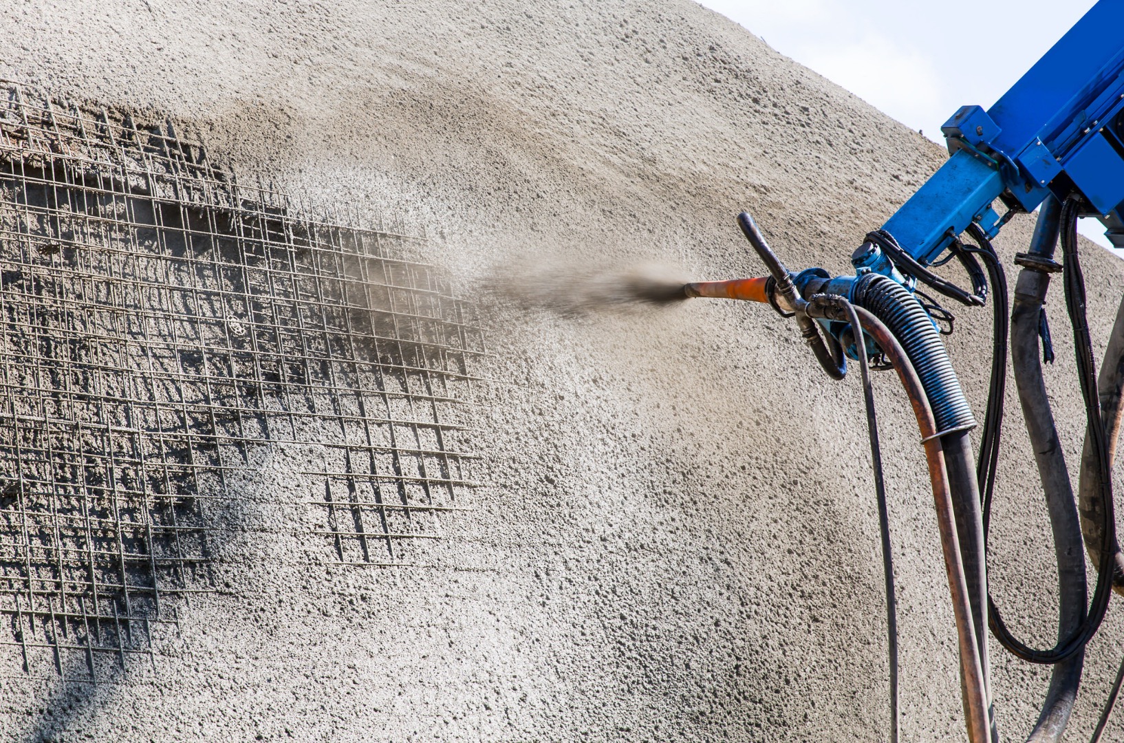 Промах бетон. Торкрет бетон в40 w8 f150. Торкрет бетон технология. Торкретирование монолит. Торкретирование цементно-песчаным раствором.